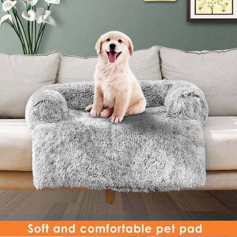 PROTECTIVE PLUSH PET THROW