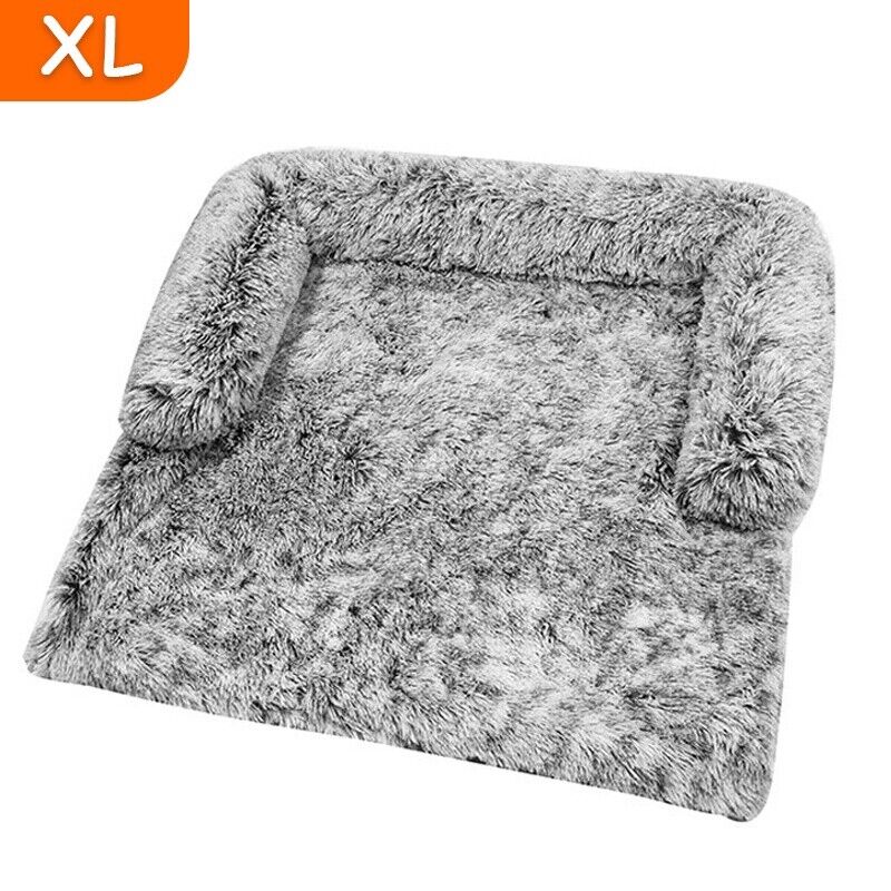 PROTECTIVE PLUSH PET THROW